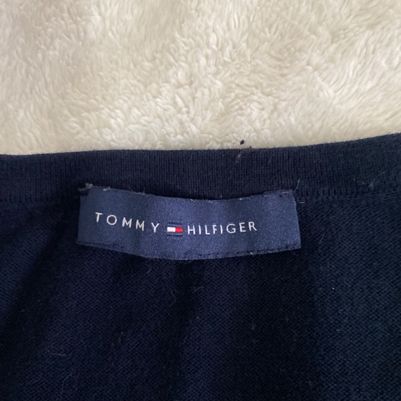 Tommy Hilfiger Blue Plaid Women Sweater Size S/M V-Neck Long Sleeves - Picture 2 of 3